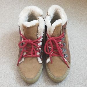 AEO faux fur lined Hi Top Sneakers